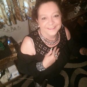 Meet your Posher, Linda